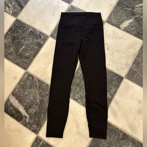 lululemon Black 7/8 leggings - Picture 4 of 7